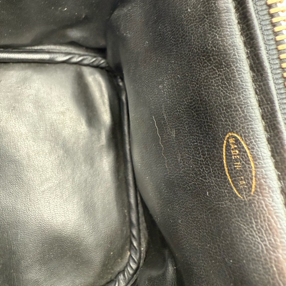 CHANEL Black Cosmetic Case with Gold Zipper - Picture 11 of 12